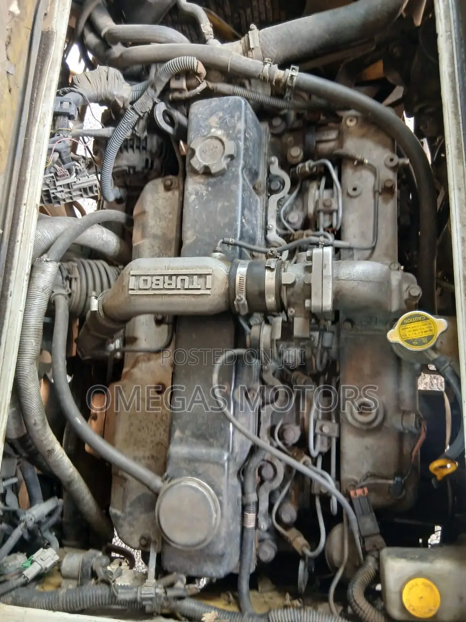 Nissan Civilian 2005 Red