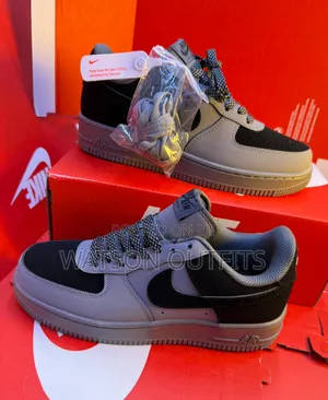 Men's Leather Shoes 2 Rare Colours Nike Airforce 1 Brand New