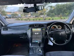 Toyota Crown 2006 Matt Black