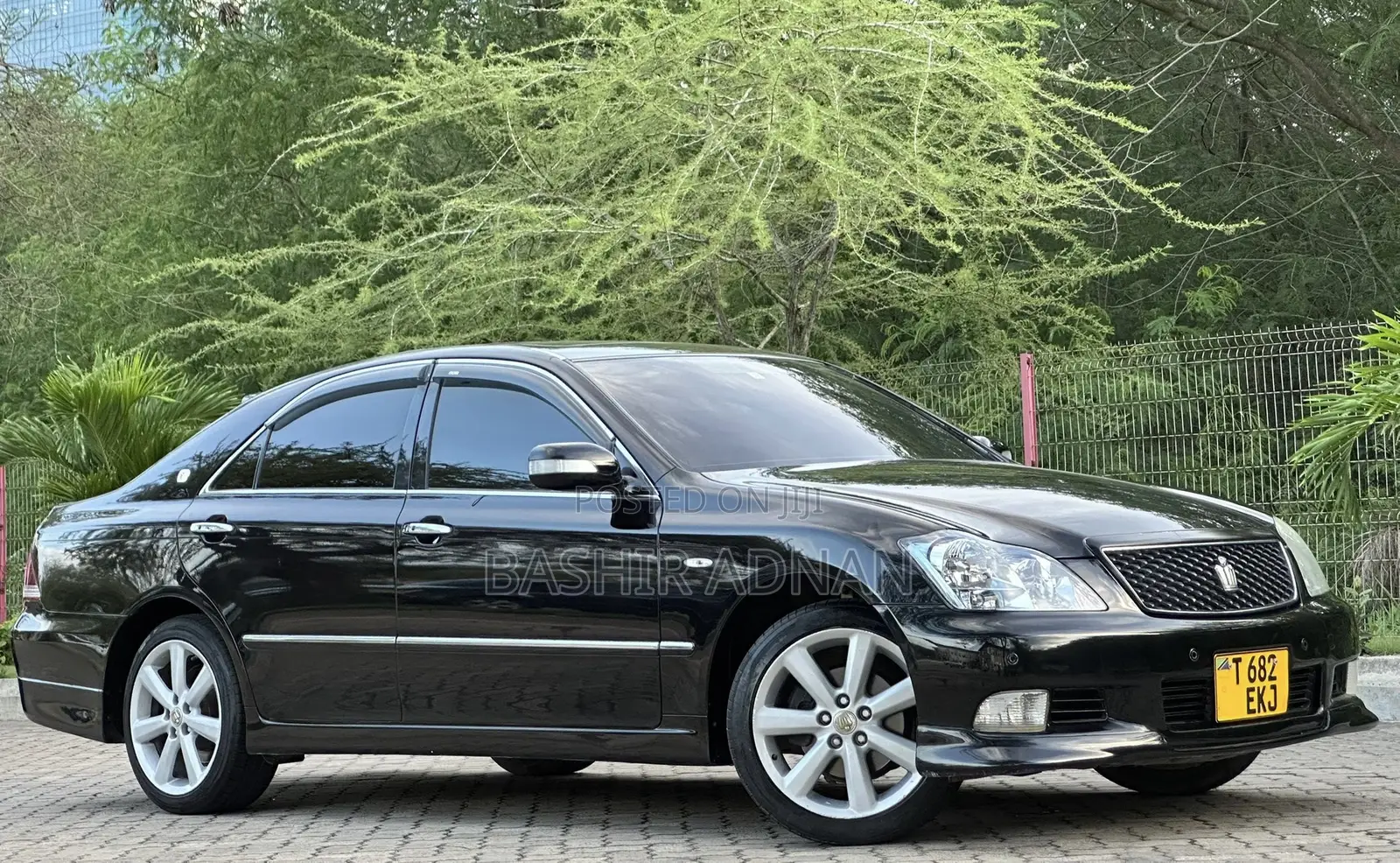 Toyota Crown 2006 Matt Black