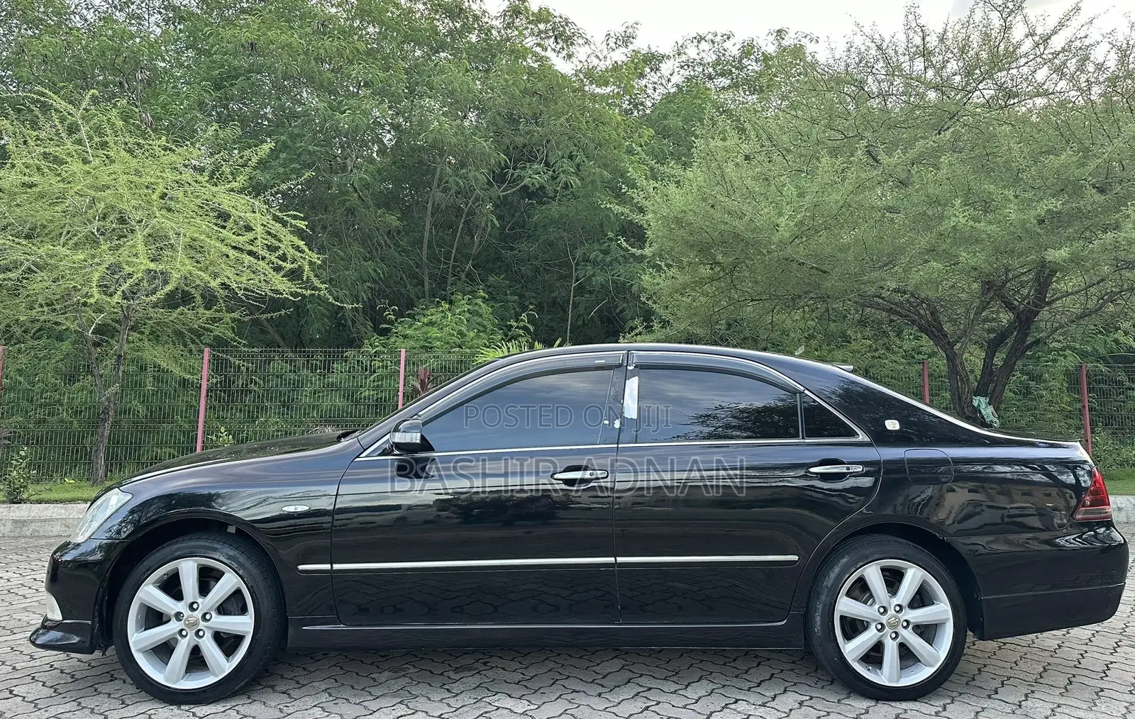 Toyota Crown 2006 Matt Black