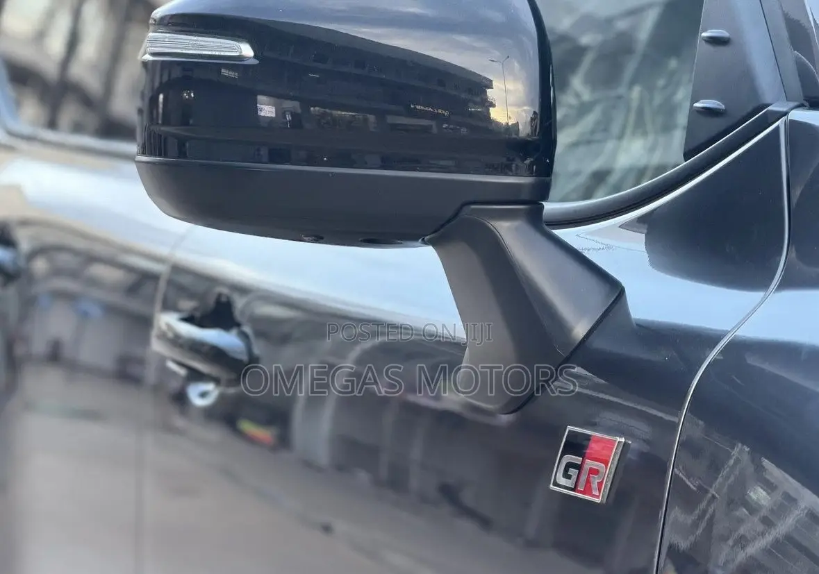 Toyota Land Cruiser 2024 Black