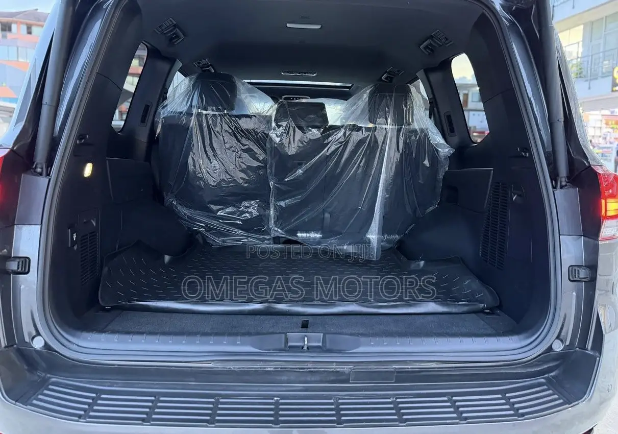 Toyota Land Cruiser 2024 Black