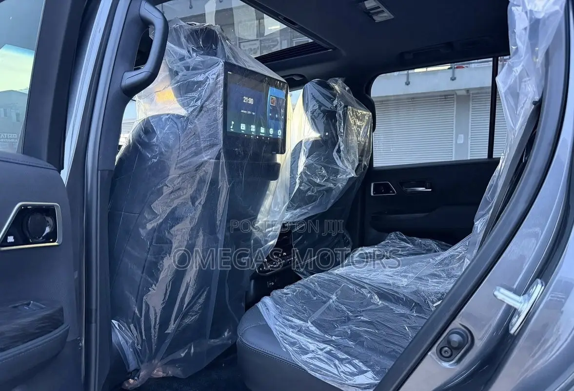 Toyota Land Cruiser 2024 Black