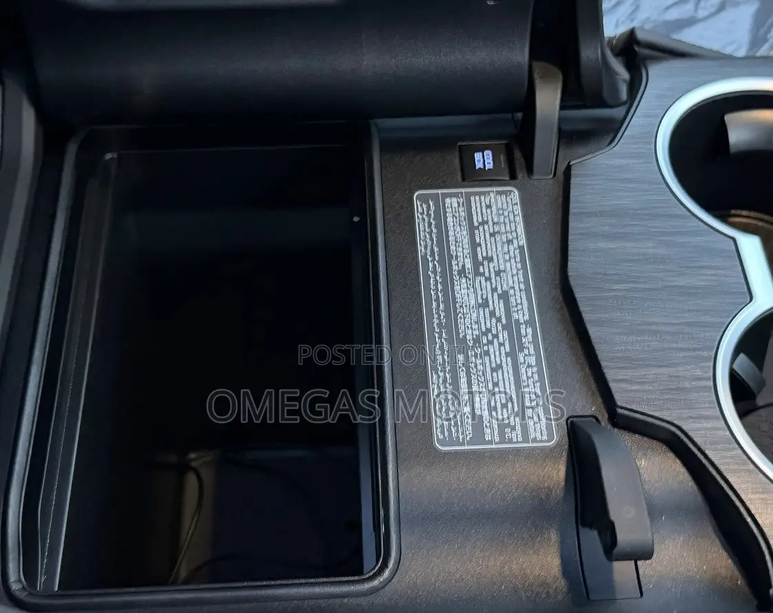 Toyota Land Cruiser 2024 Black