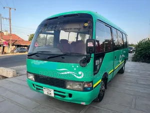 Toyota Coaster 2000 Green