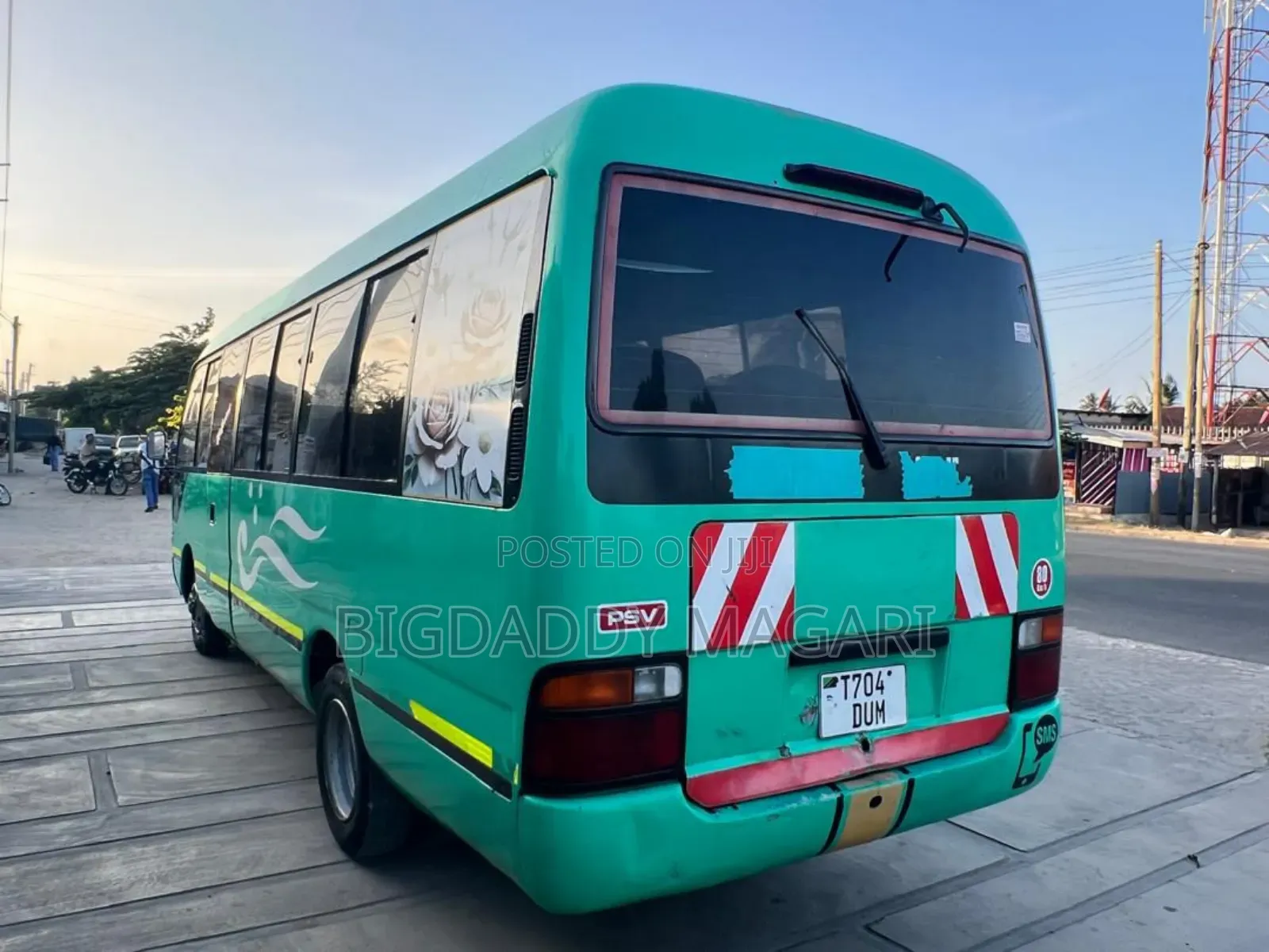 Toyota Coaster 2000 Green