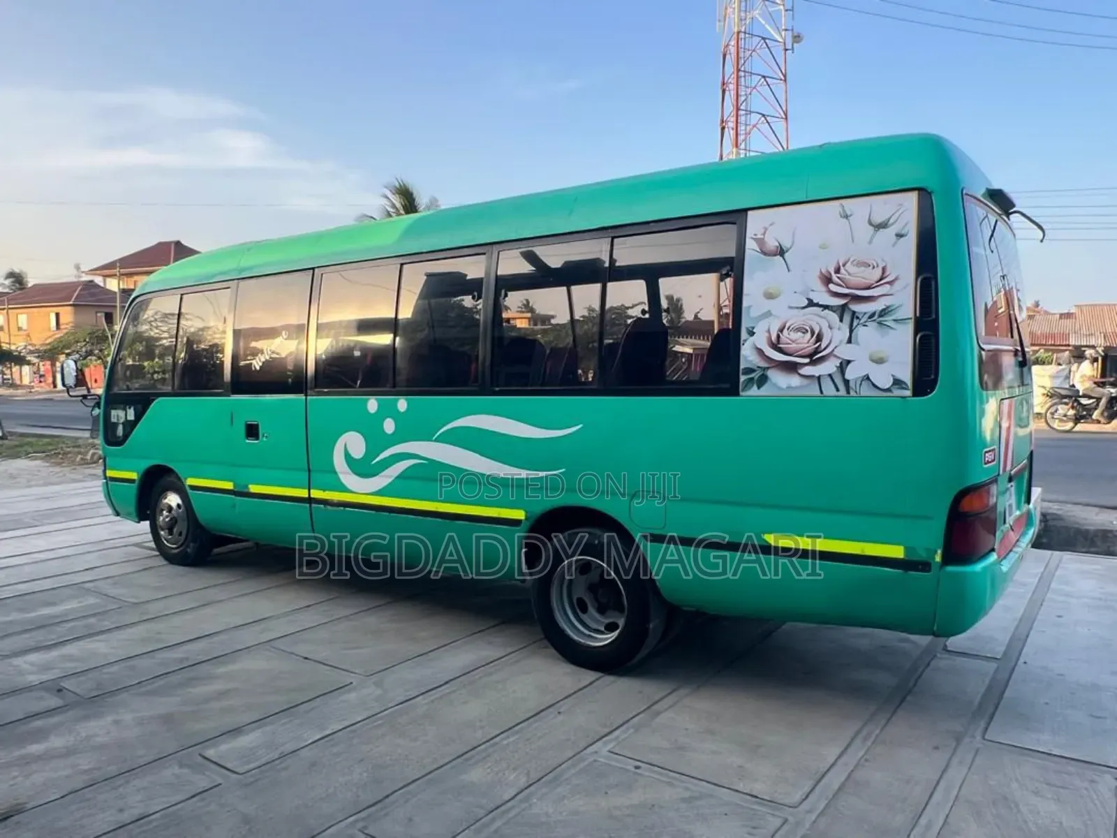 Toyota Coaster 2000 Green