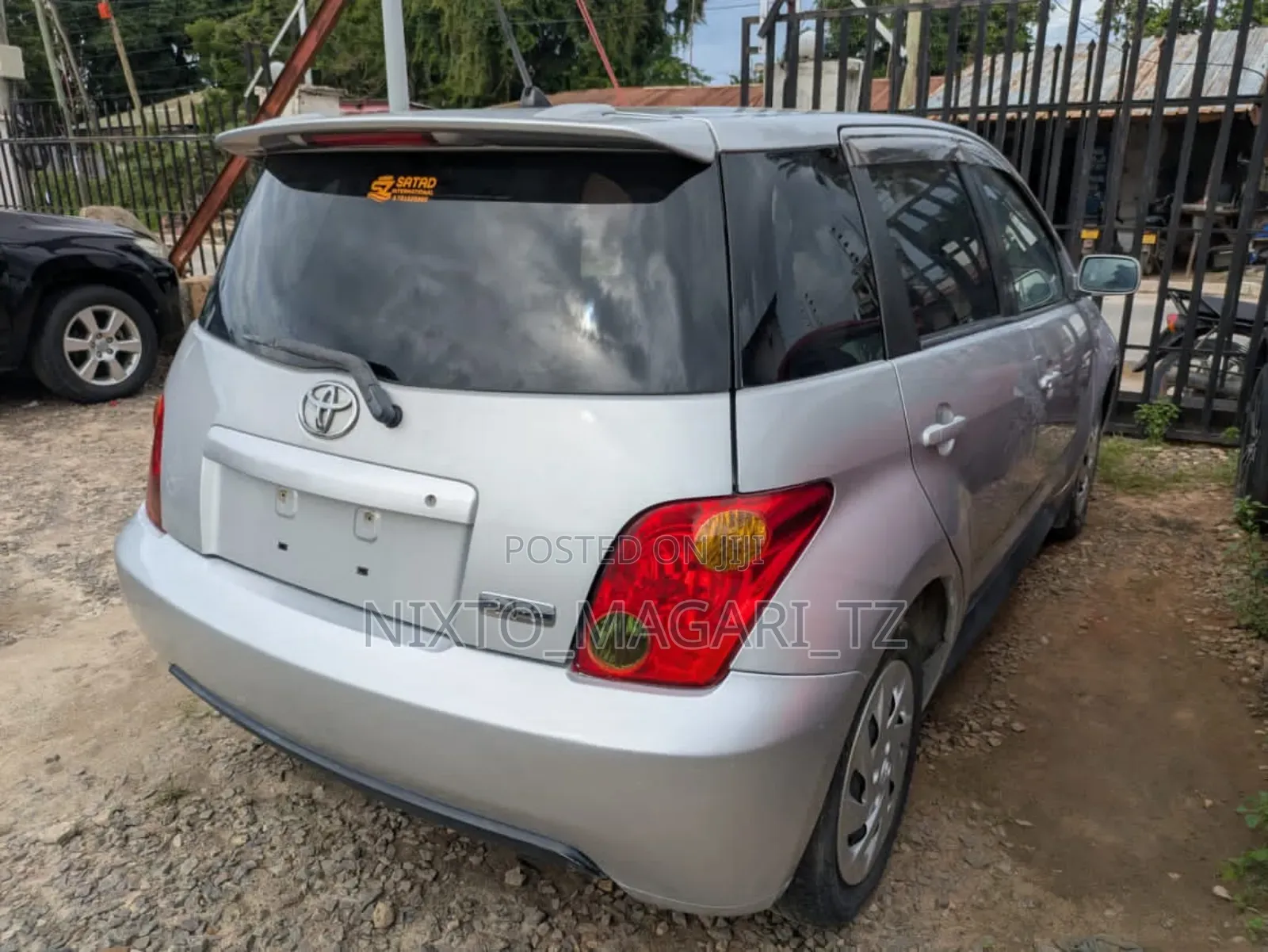 Toyota IST 2005 Silver