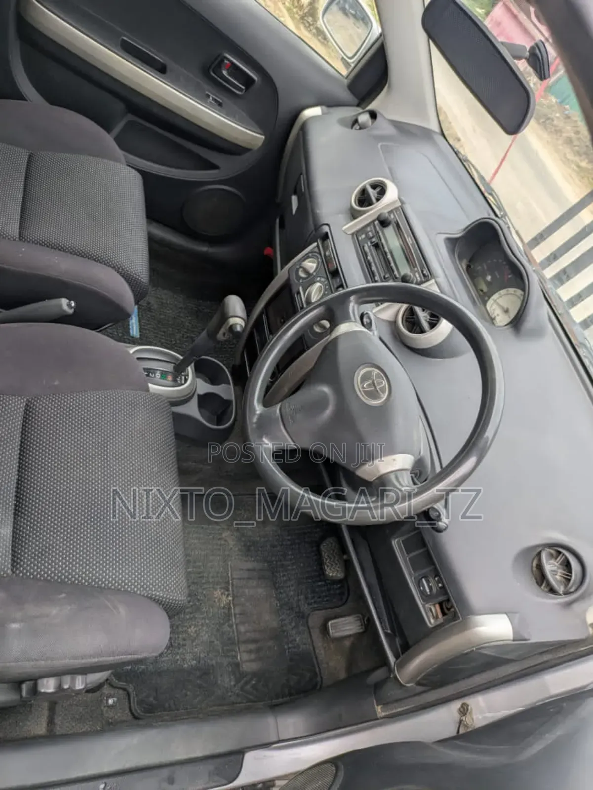 Toyota IST 2005 Silver