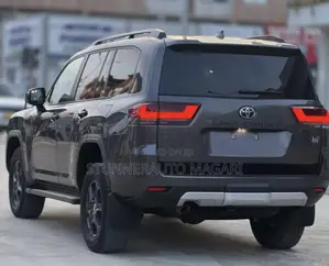 Toyota Land Cruiser 2024 Gray