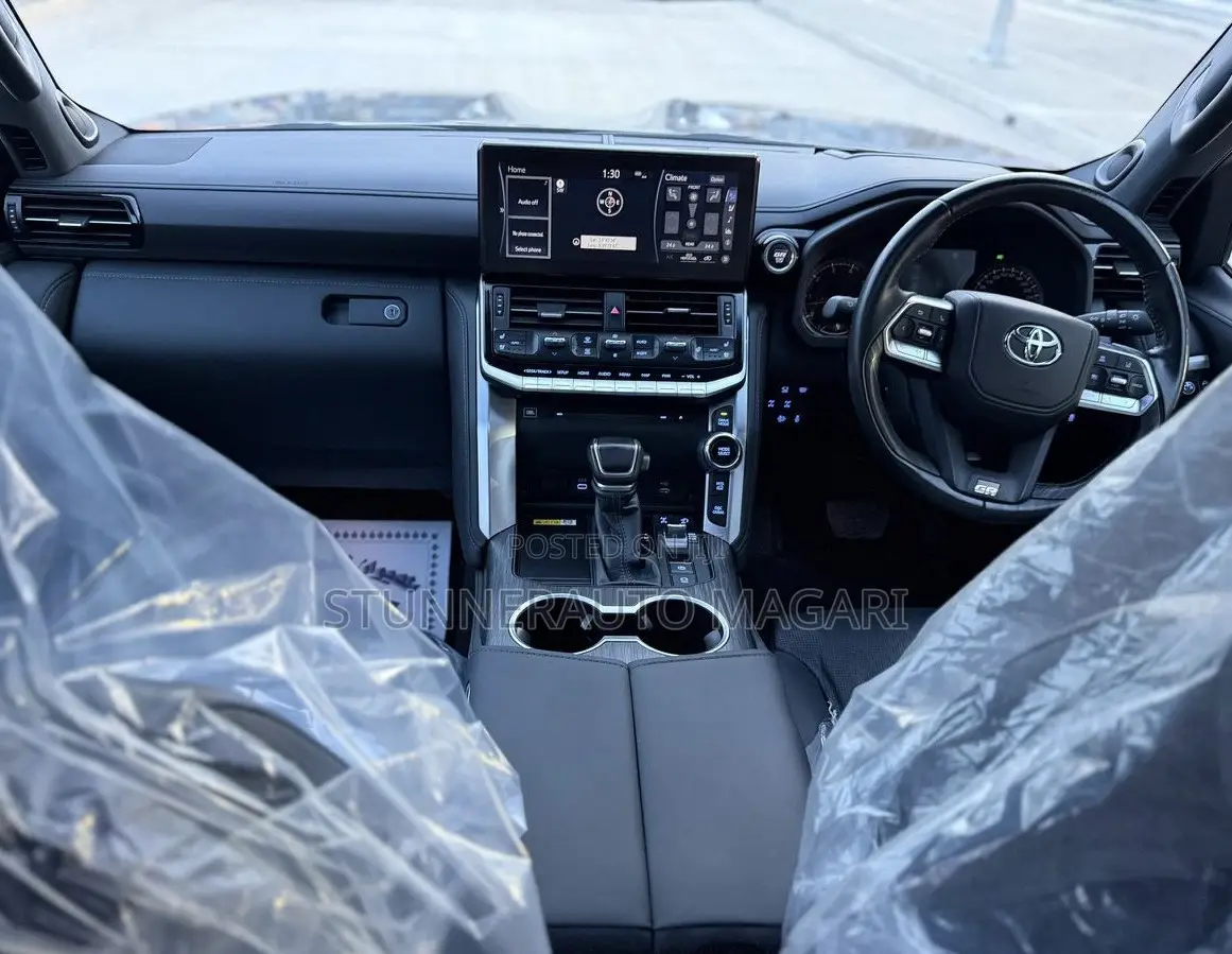 Toyota Land Cruiser 2024 Gray