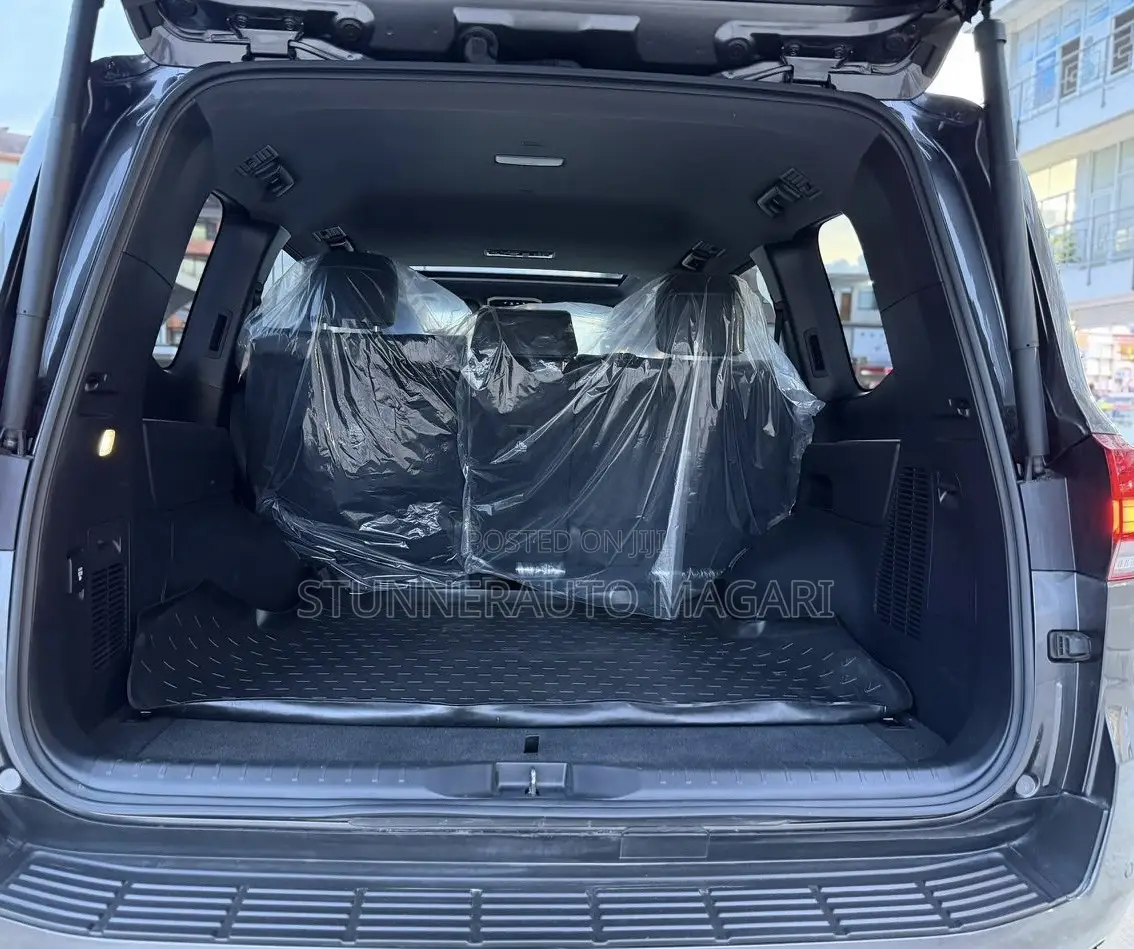 Toyota Land Cruiser 2024 Gray