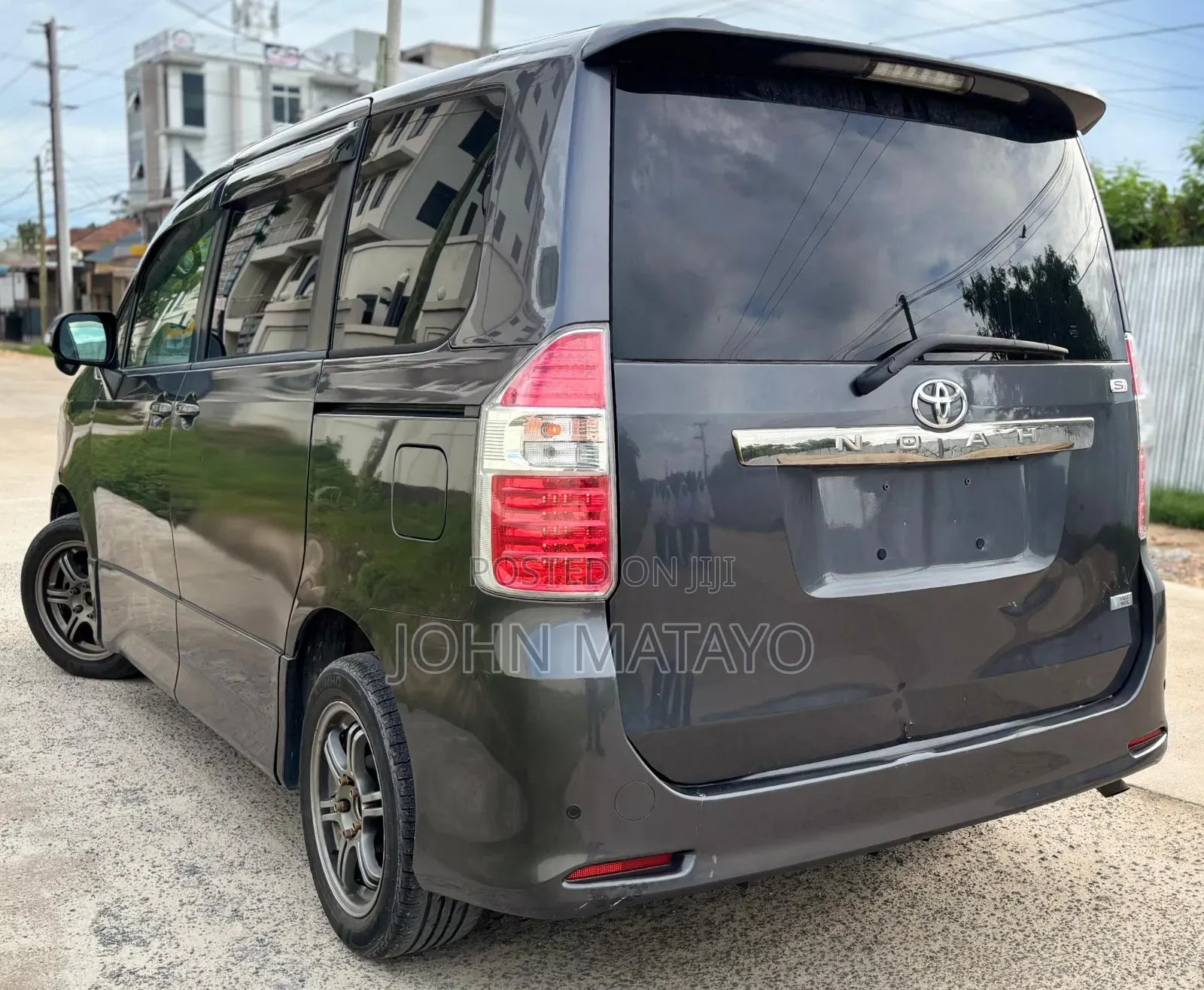 Toyota Noah 2007 Gray
