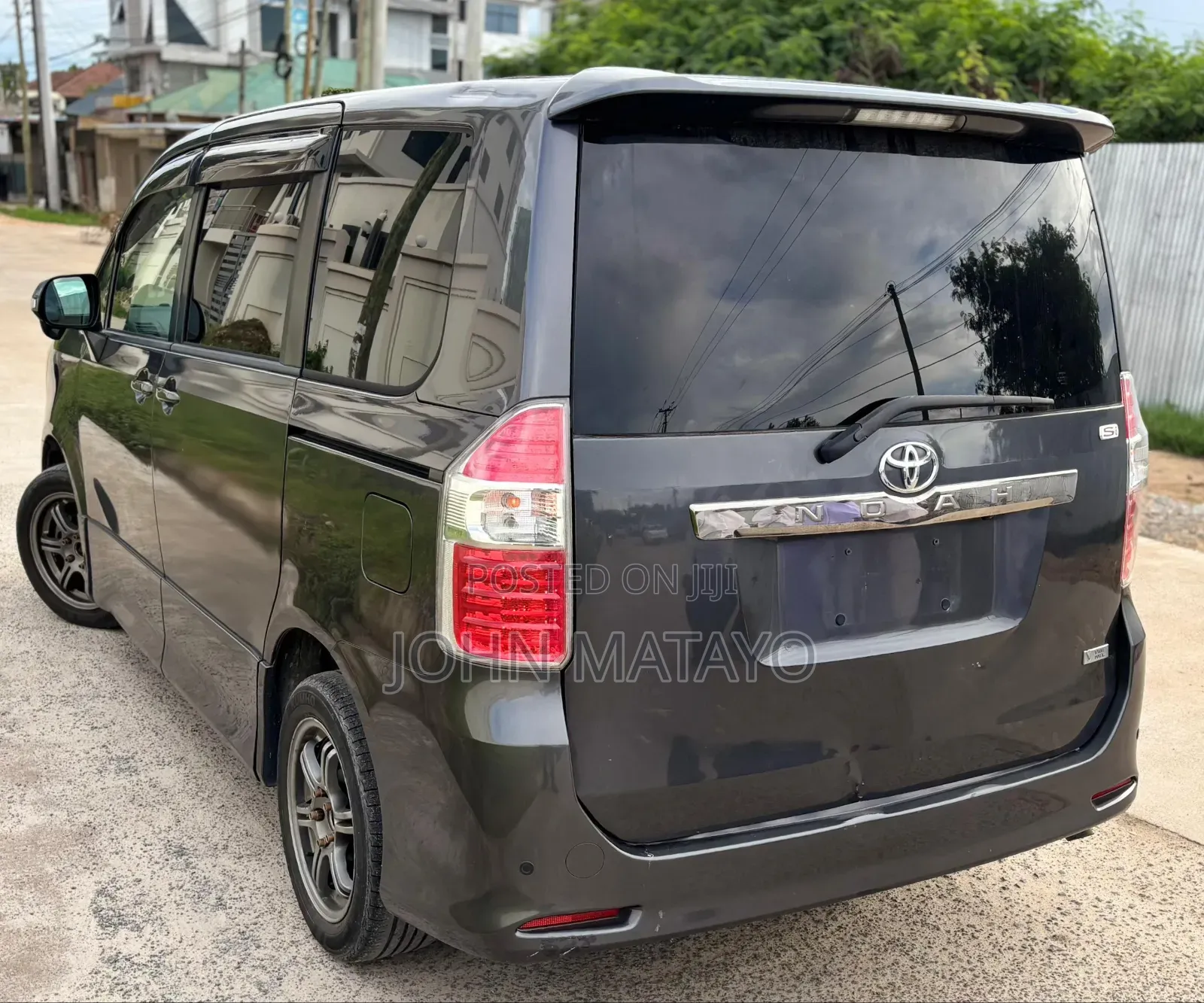 Toyota Noah 2007 Gray