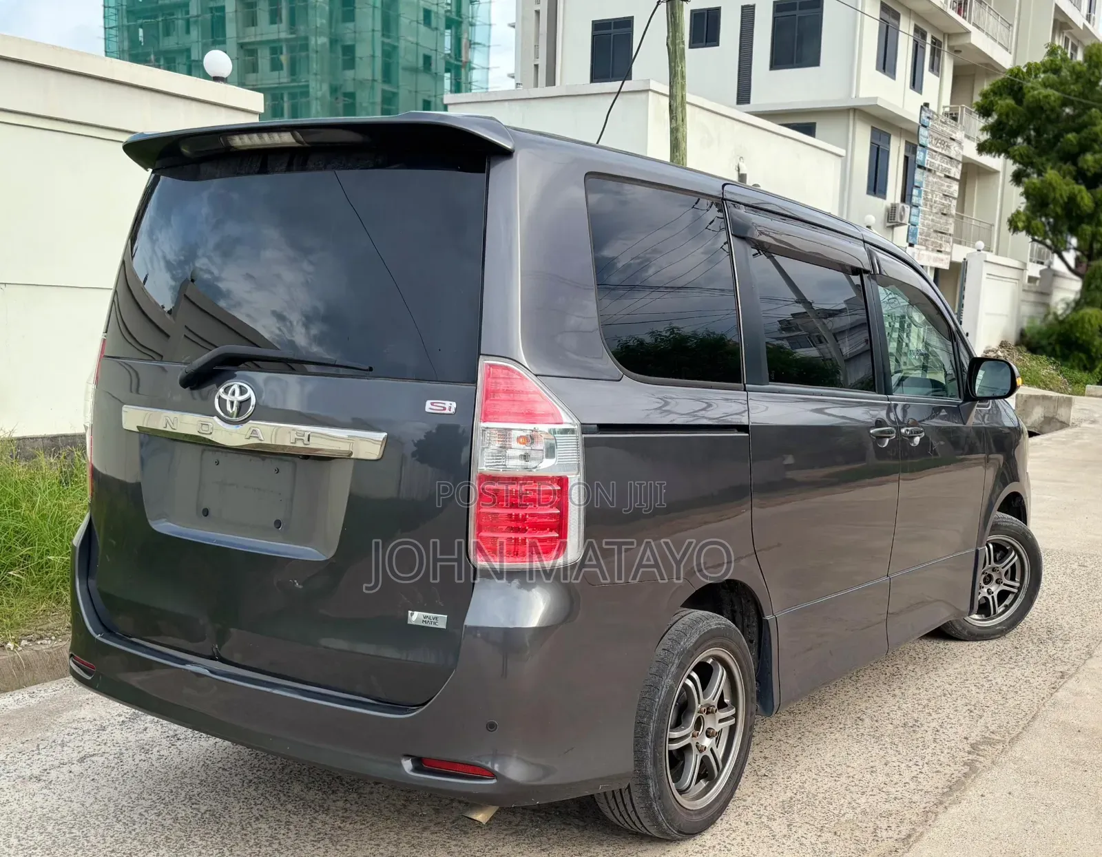 Toyota Noah 2007 Gray