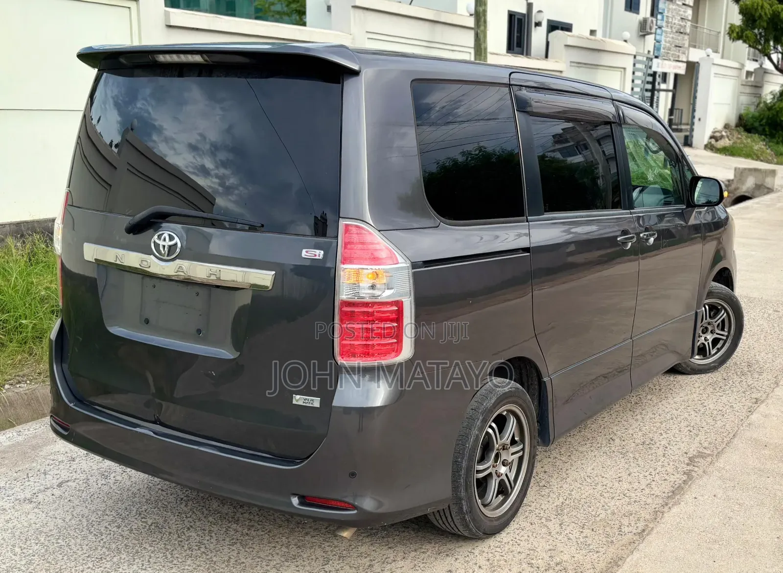Toyota Noah 2007 Gray
