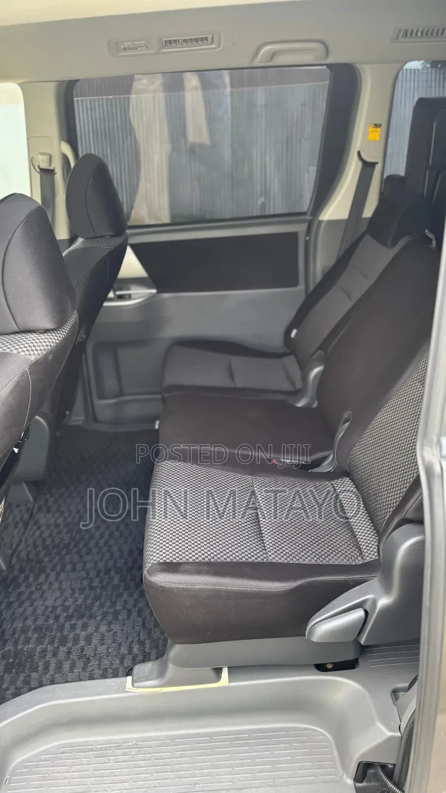 Toyota Noah 2007 Gray