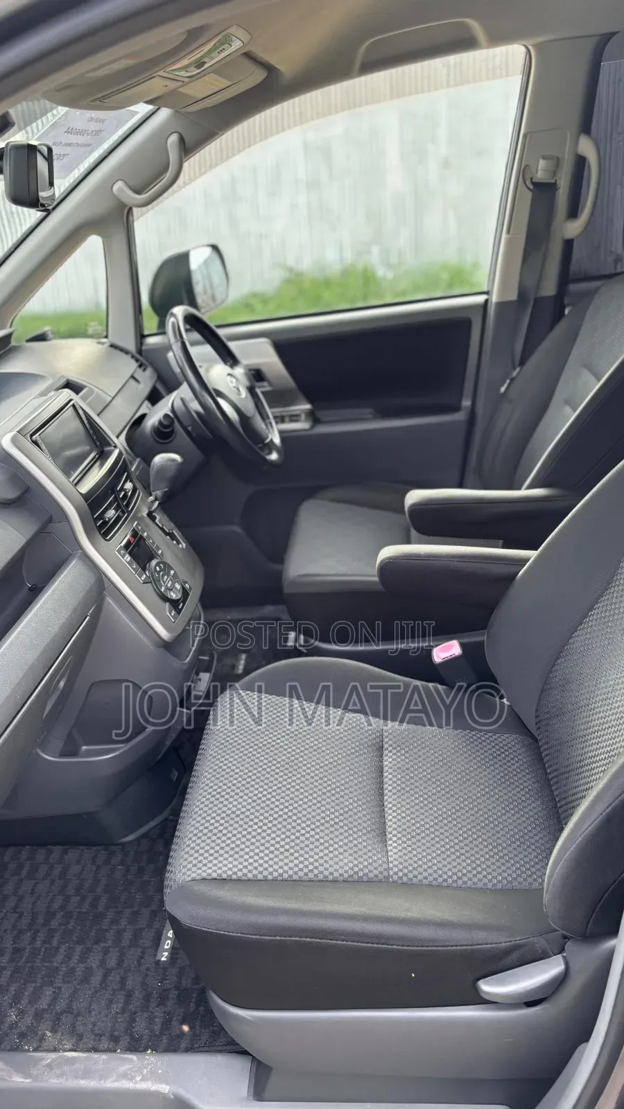 Toyota Noah 2007 Gray