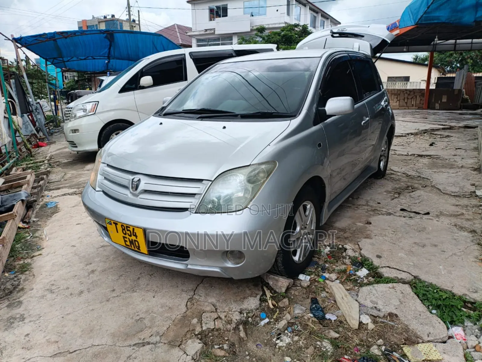 Toyota IST 2004 Silver