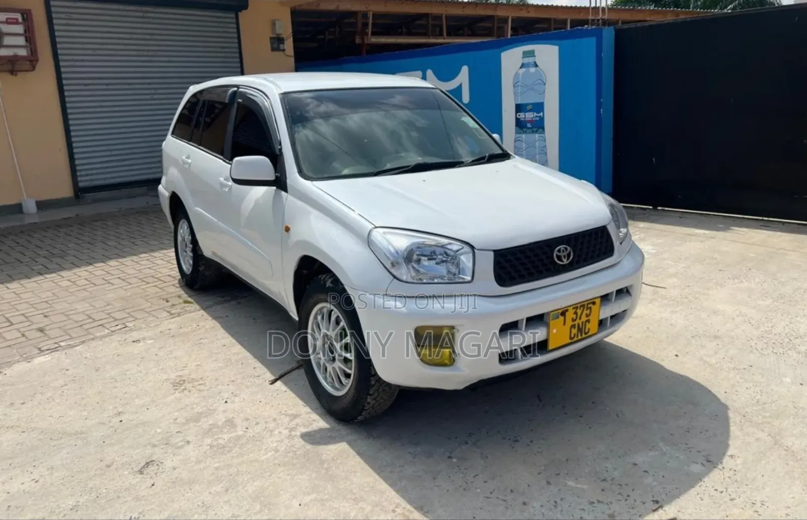 Toyota RAV4 2004 White