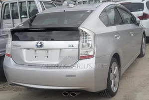 Toyota Prius 2011 Silver