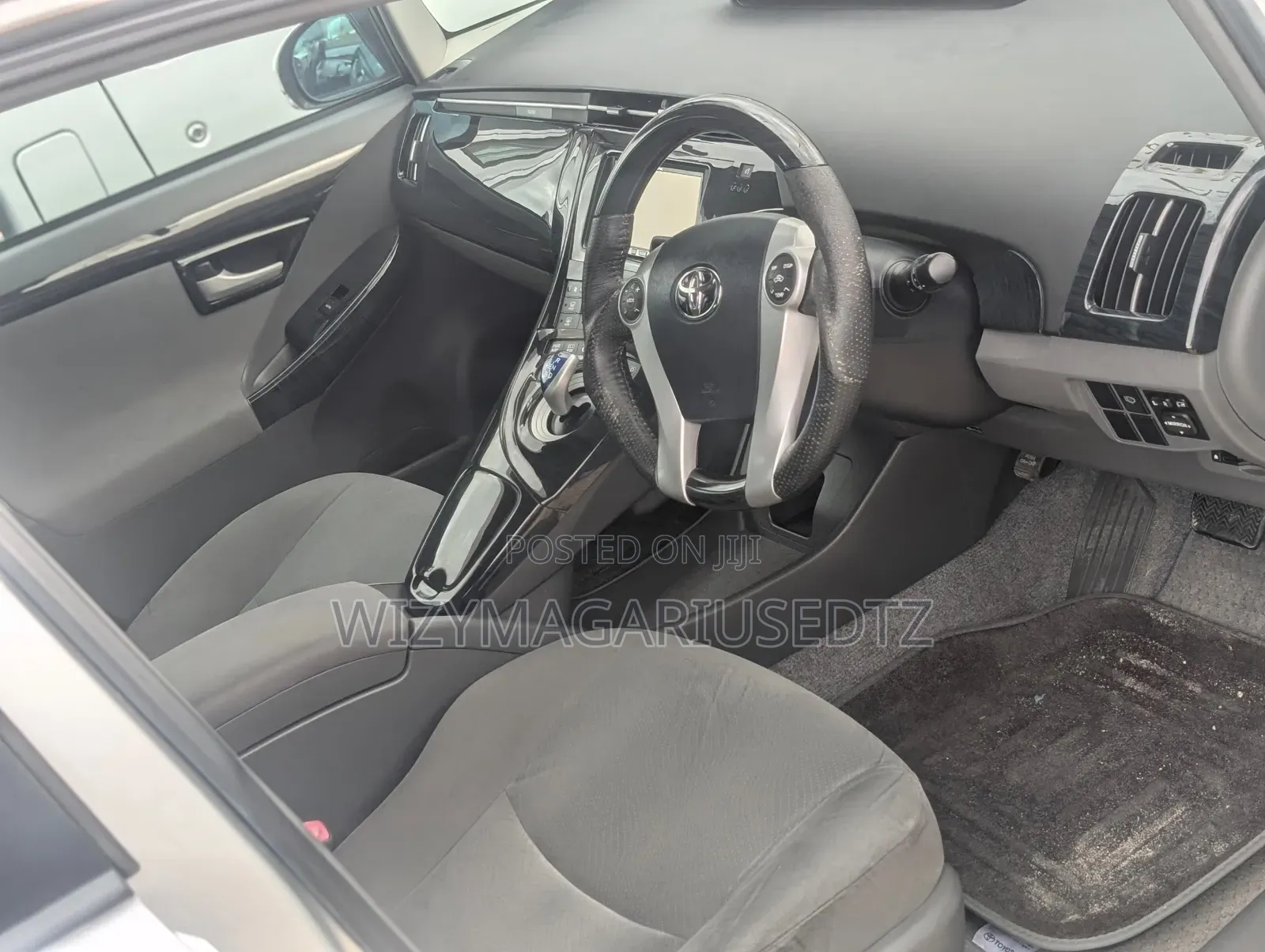 Toyota Prius 2011 Silver