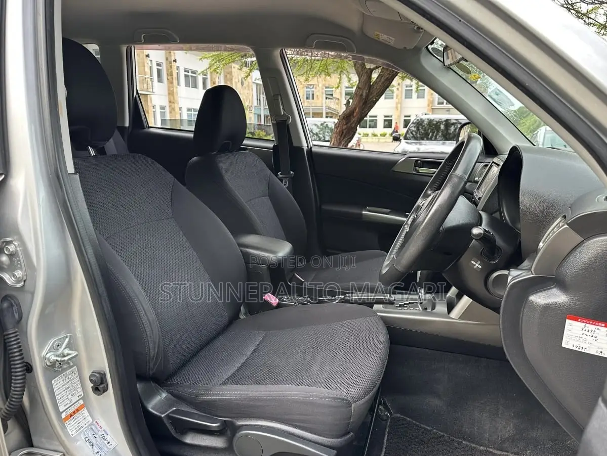 Subaru Forester 2010 Silver