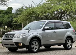 Subaru Forester 2010 Silver