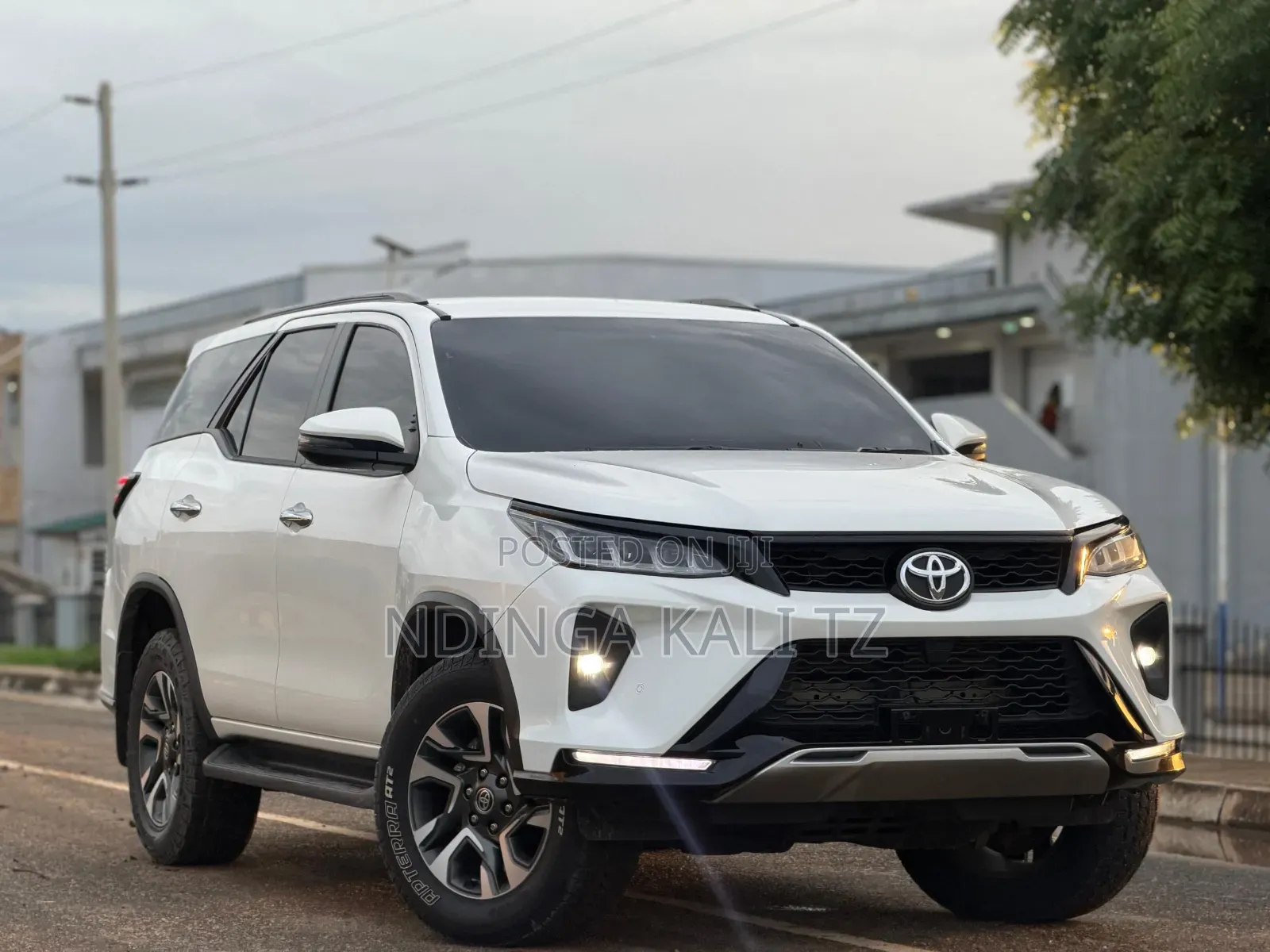 Toyota Fortuner 2025 White