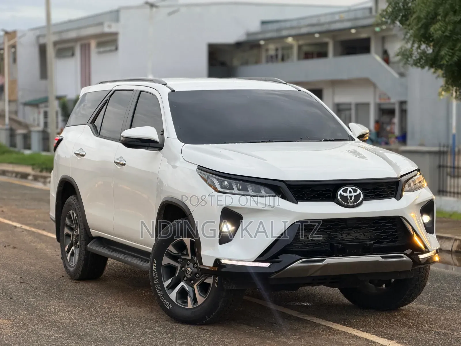 Toyota Fortuner 2025 White