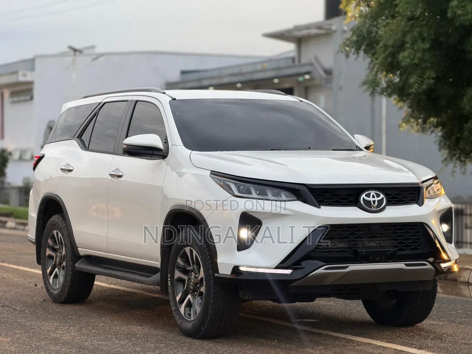Toyota Fortuner 2025 White