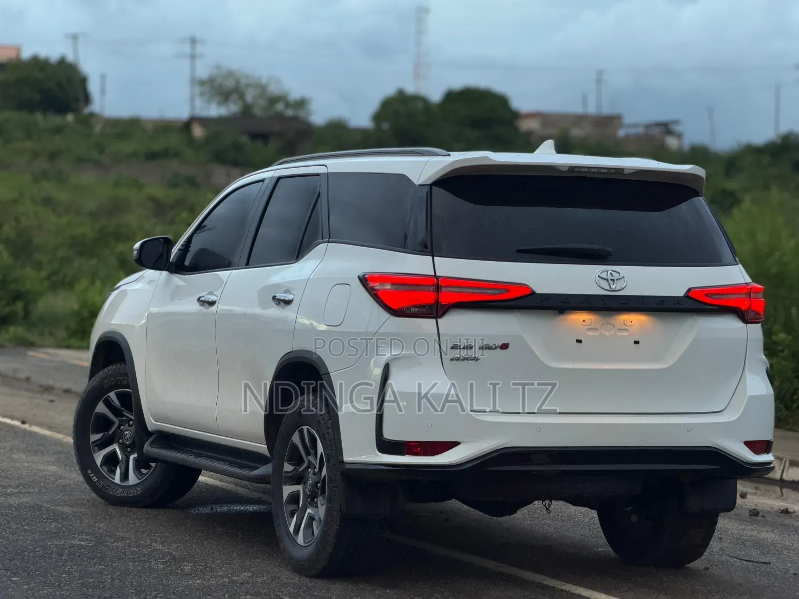 Toyota Fortuner 2025 White