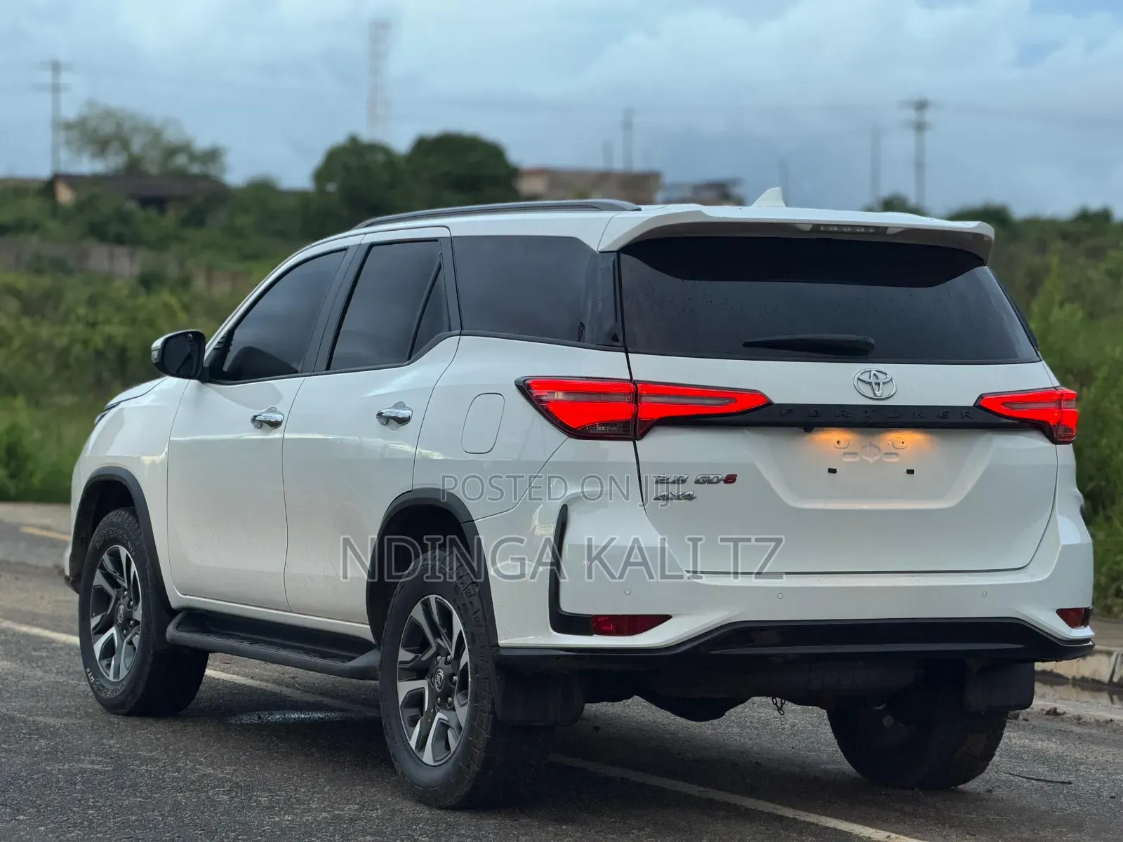 Toyota Fortuner 2025 White