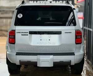 Toyota Land Cruiser Prado 2.8 2024 White