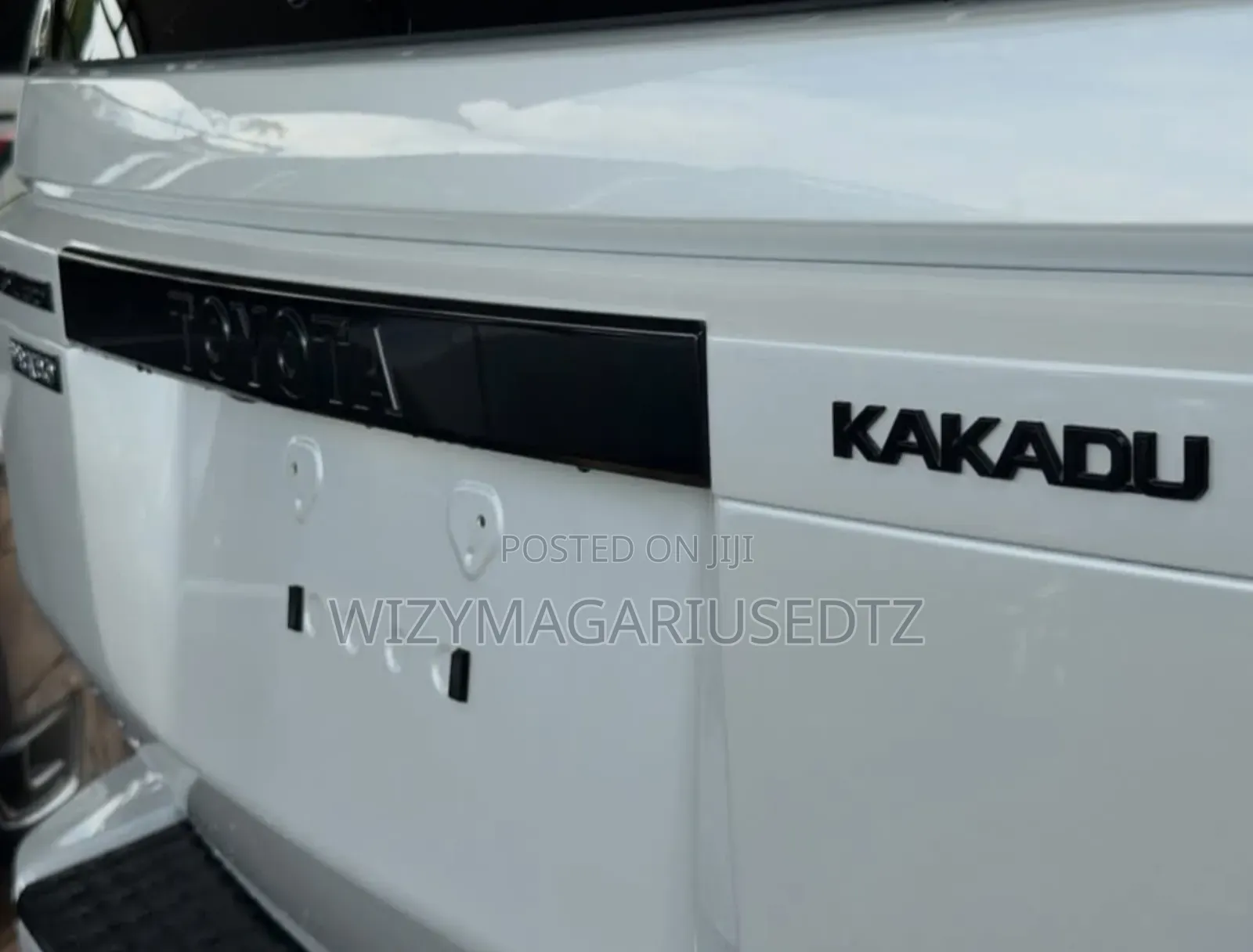 Toyota Land Cruiser Prado 2.8 2024 White
