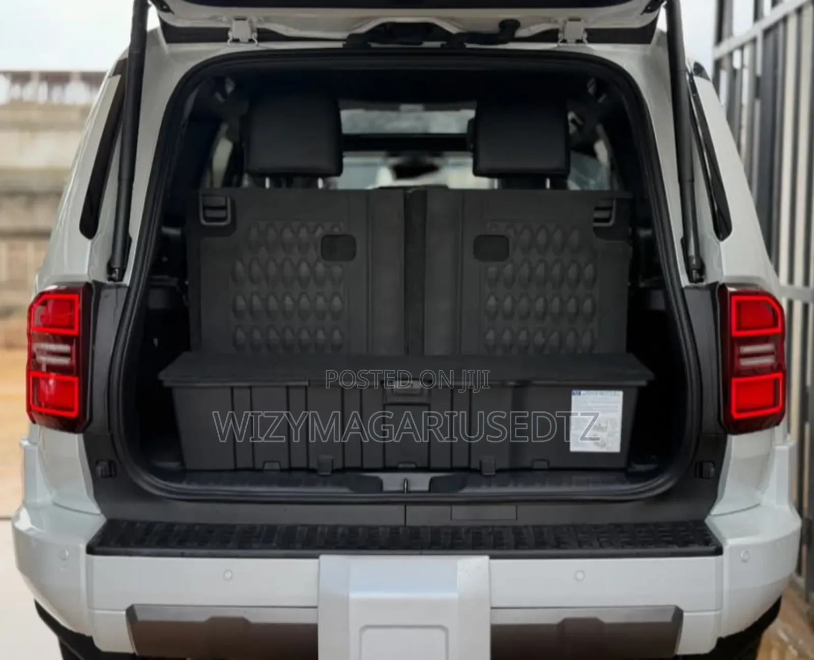 Toyota Land Cruiser Prado 2.8 2024 White
