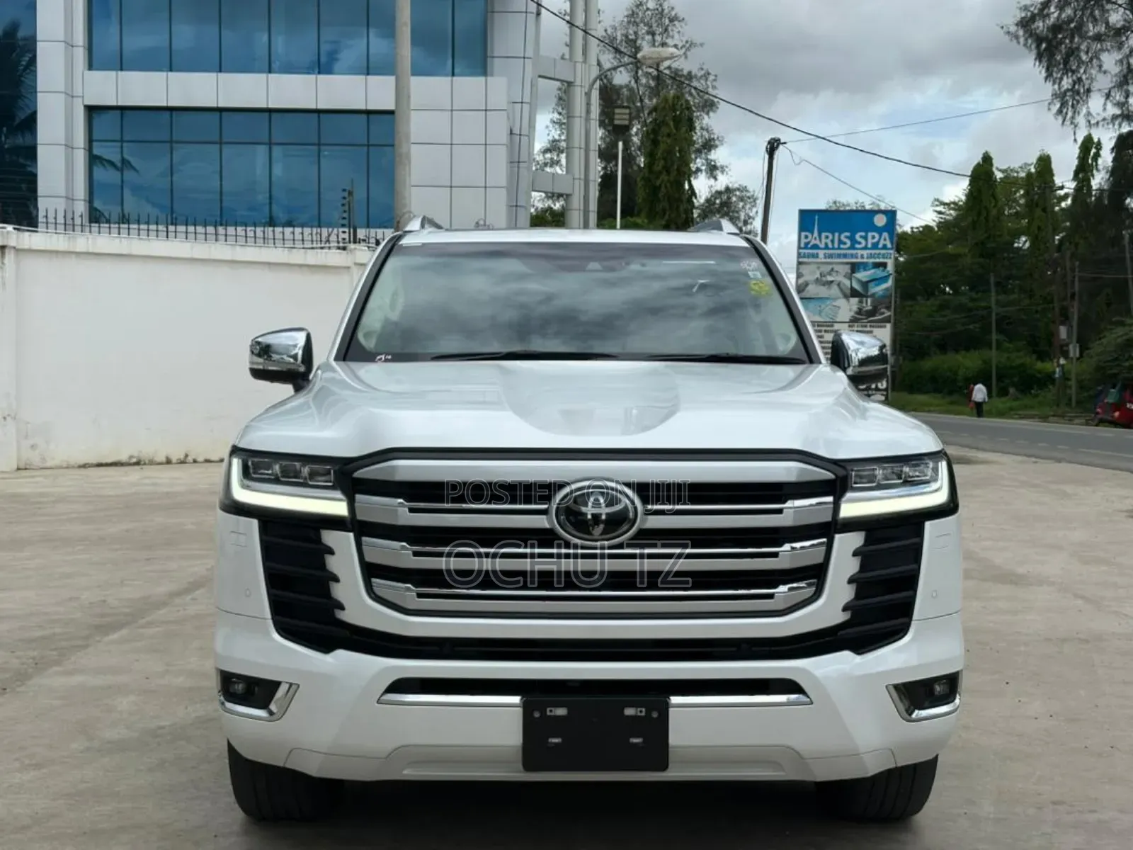 Toyota Land Cruiser 2023 White