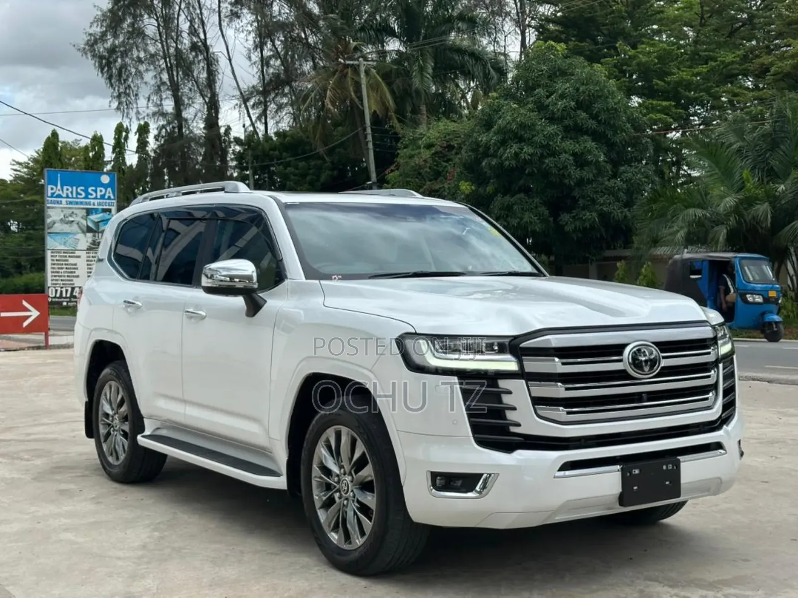 Toyota Land Cruiser 2023 White
