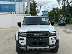 Toyota Land Cruiser Prado 2024 White