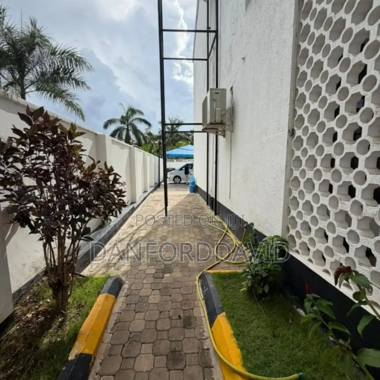 Furnished 4bdrm Villa in Kahwa Real Estate, Masaki for rent