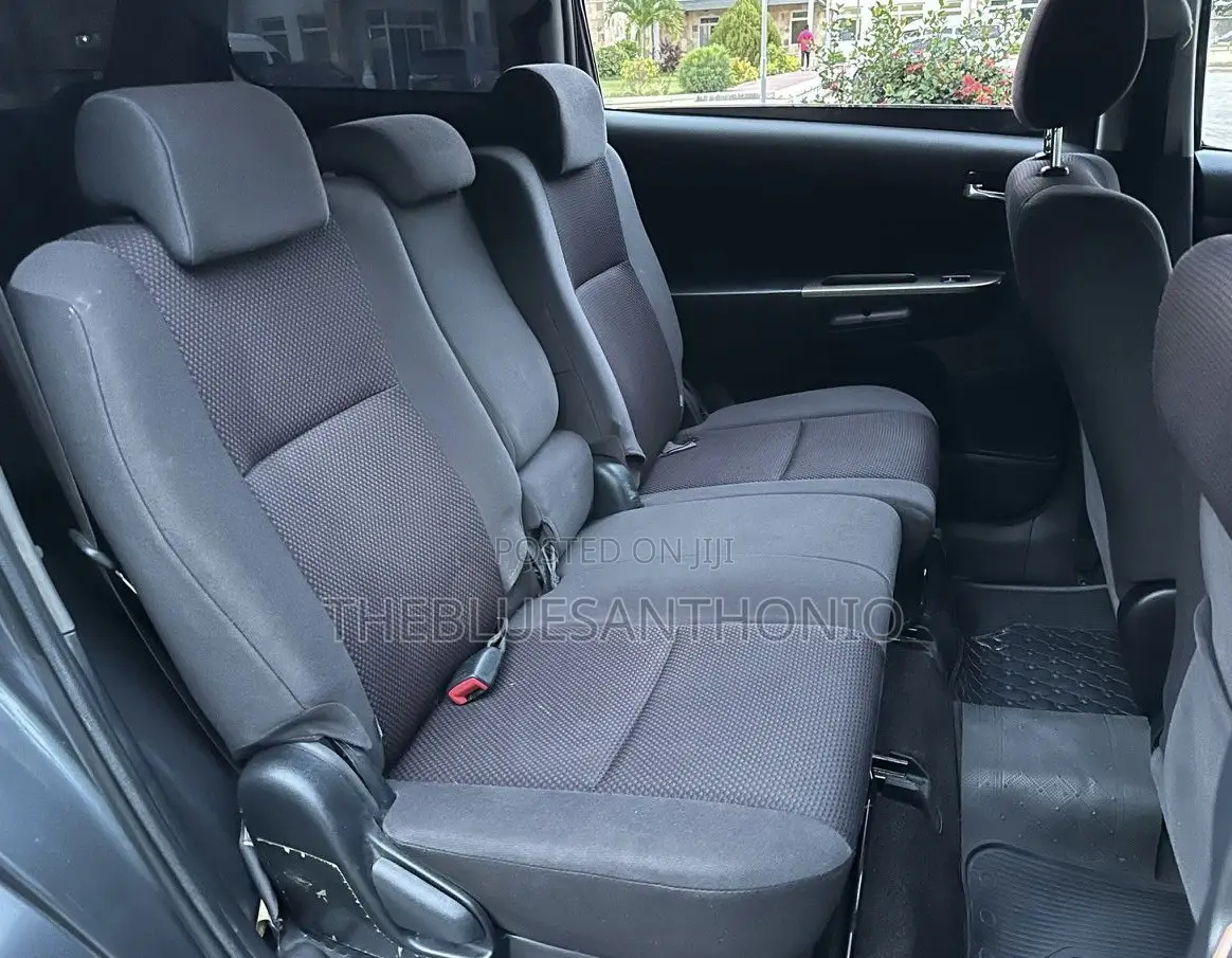 Toyota Wish 2006 Gray