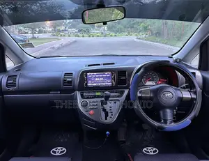 Toyota Wish 2006 Gray