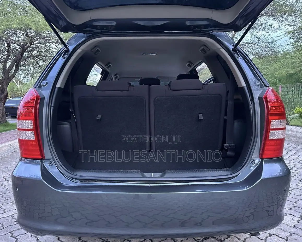 Toyota Wish 2006 Gray