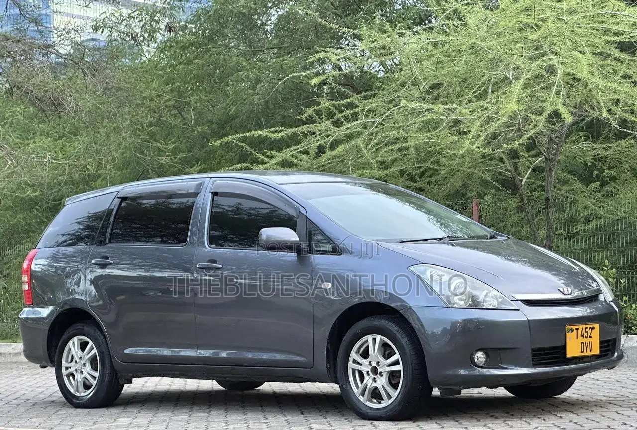 Toyota Wish 2006 Gray