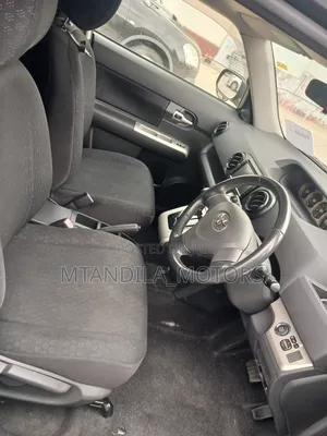 Toyota Corolla Rumion Hatchback 1.8 AWD 2012 Black