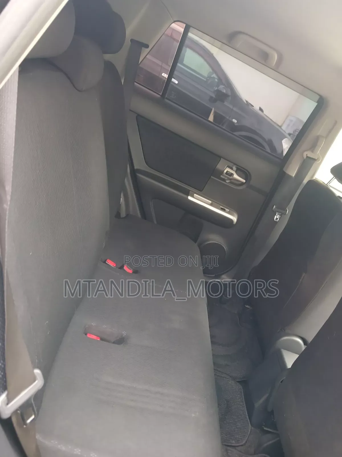 Toyota Corolla Rumion Hatchback 1.8 AWD 2012 Black