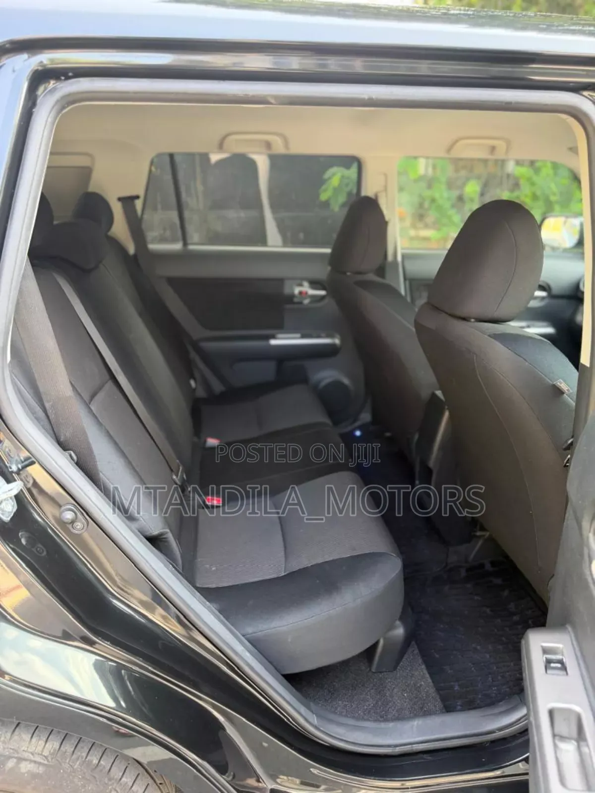 Toyota Corolla Rumion Hatchback 1.5 FWD 2010 Black