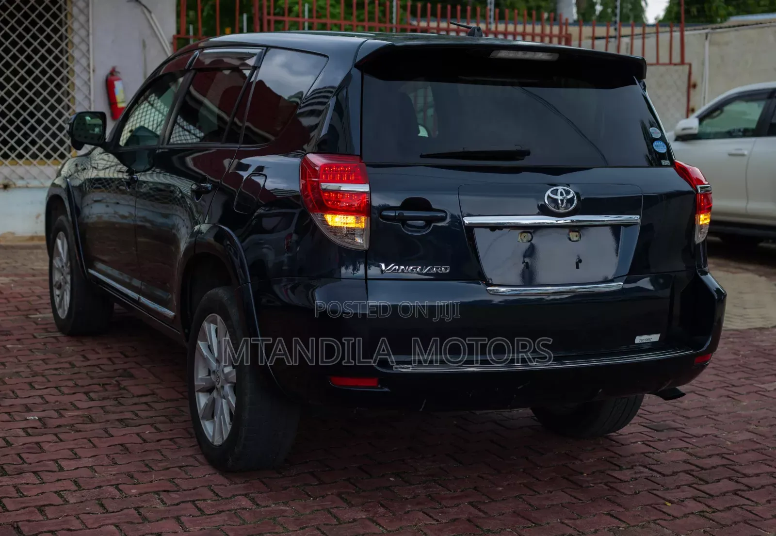 Toyota Vanguard 2012 Black