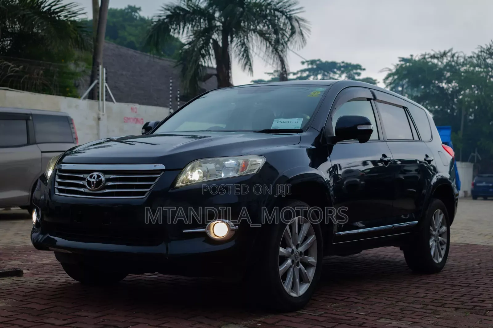 Toyota Vanguard 2012 Black